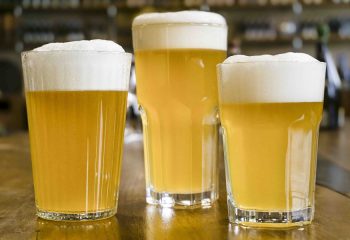 Donne e birra: la prima indagine nazionale fotografa una filiera segnata da stereotipi e discriminazioni