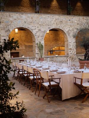 A tavola con il vignaiolo: The Wine Table nel cuore del Convento Francescano
