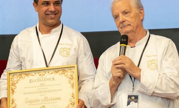 Eugenio Morrone, un nuovo gusto tra ricerca e sperimentazione: mandarino, castagna e alloro.