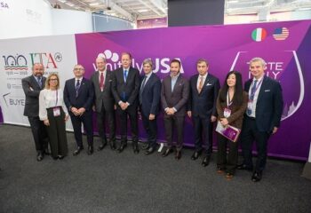 Inaugurato Vinitaly.USA: il vino italiano punta a 50 milioni di potenziali consumatori che bevono vino